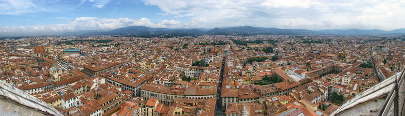 Fototapeta na wymiar Duomo Cathedral - Santa Maria del Fiore - Florence 