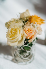 elegant wedding decorations made of natural flowers