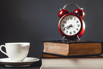 コーヒーと本と時計