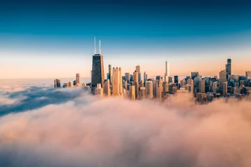Fotobehang Chicago stadsgezicht bedekt met mist © Aerial_Views
