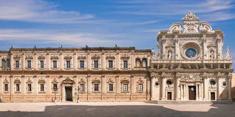 Fototapeta na wymiar Palazzo dei Celestini e Santa Croce - Lecce