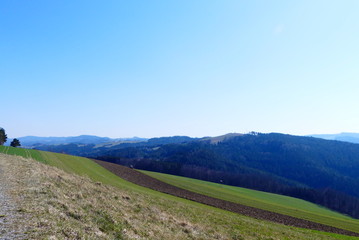 Fototapeta na wymiar Feldwirtschaft in Niederösterreich