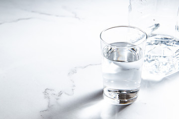 水、グラス、コップ、飲む、ペットボトル