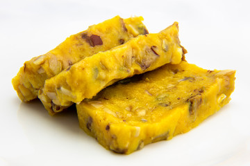 Glutinous rice cake which is called yeong-yangtteog in Korea