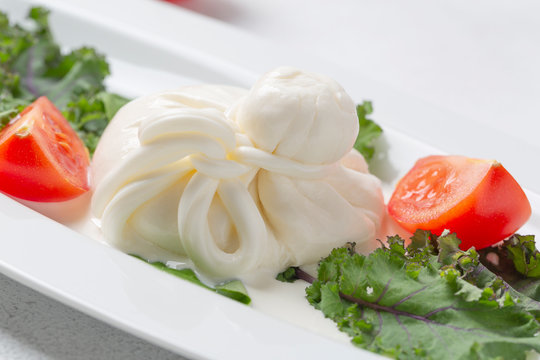 Buratta Bilder Durchsuchen 1,525 Archivfotos, und