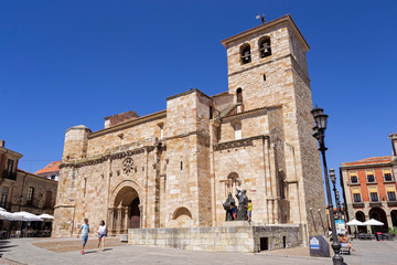 Fototapeta na wymiar Zamora, ciudad del Duero