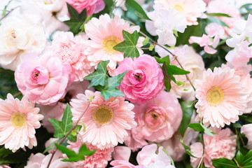 Naklejka na ściany i meble bouquet of pink roses