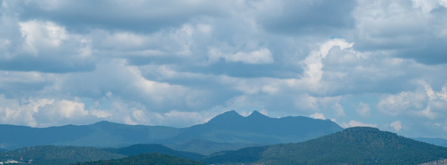Naklejka premium panorama of the mountains,Panoramic background.