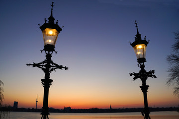 Obraz premium Sonnenuntergang an der Aussenalster