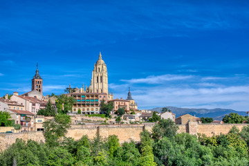 Fototapeta na wymiar Cathedral in spanish city of Segovia.