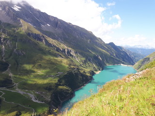 Traumhafter Ausblick in den Bergen