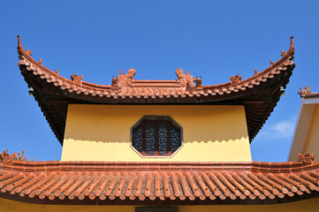 Fototapeta na wymiar Folk temple architecture of Chinese Buddhism