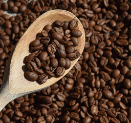roasted coffee beans close up