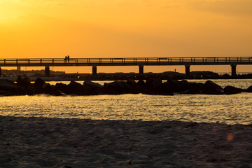 Fototapeta na wymiar Sonnenuntergang Seebrücke