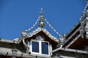 Fototapeta na wymiar temple roof