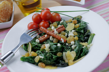 Epinards au miel et aux raisins