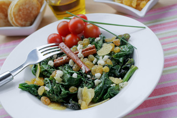 Epinards au miel et aux raisins