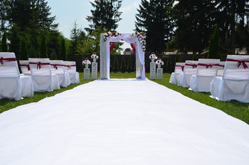Wedding visiting ceremony with sequin fabric and floristry