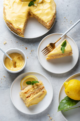  sweet cake with lemon cream