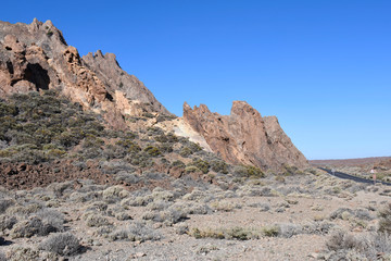 Fototapeta premium Espagne, Tenerife, vue le la caldeira, parc du El Teide et des roques de Garcia depuis la route TF21