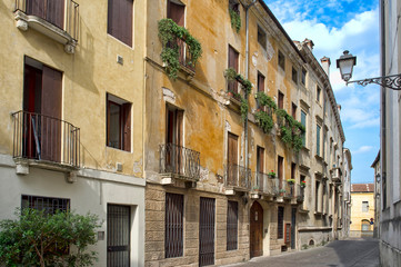 Fototapeta na wymiar ancient Italian apartments