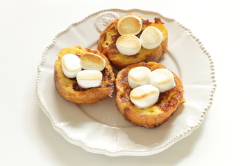 Marshmallow French toast with chocolate and peanut butter