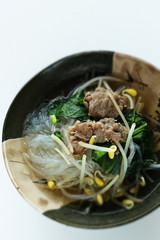 Chinese food, beef and vegetable glass noodles 