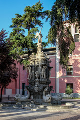 Obraz premium Fountain in Gardens, Madrid