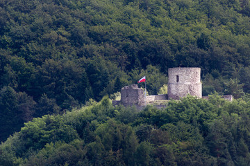 Fototapeta premium Castle Ruins in Beskid Mountains. Rytro, Poland, 463 masl.