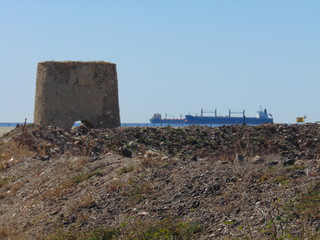 Vistas de la Playa Quitapellejos. Almería