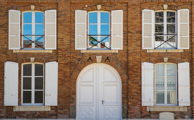 Typische Hausfassade eines Herrschaftshauses in Epernay/Frankreich
