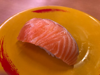 回転寿司 サーモン	