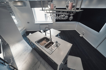 Hi-Tech in apartment architecture 