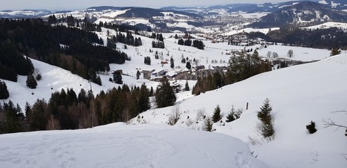 Grenzgebiet &Ouml;sterreich Deutschland. Berge Schnee
