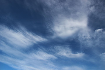 Obraz premium Picturesque cloudscape. Beautiful blue sky in fluffy cirrus clouds. Hd wallpaper sky nature wallpapers for desktop backgrounds.