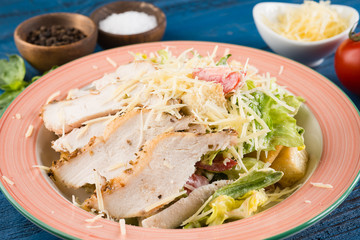 salad with chicken and vegetables