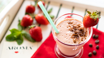 strawberry milk smoothie