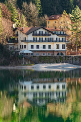 Fototapeta na wymiar Moveno, Italy: house on the lake