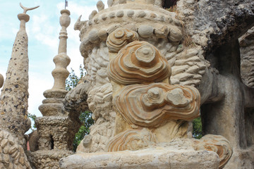 Obraz premium Le Palais du Facteur Cheval