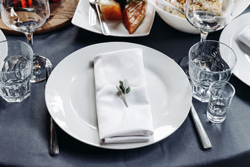 table setting for dinner