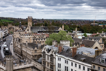 Obraz premium Oxford in England in early Spring with clouds during the day