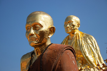 Obraz premium A beautiful view of buddhist temple Wat Saeng Kaew at Chiang Rai, Thailand.