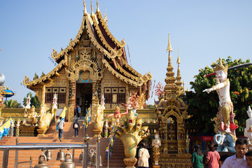 Fototapeta premium A beautiful view of buddhist temple Wat Saeng Kaew at Chiang Rai, Thailand.