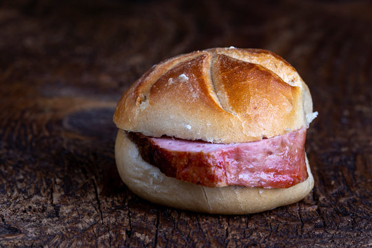 bavarian meat loaf in a bun