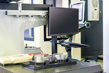 fast or quick flexible holder clamp for catch product workpiece setting on work table of automatic inspection Cmm measuring machine at factory