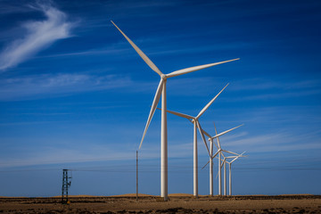 Windpark in der Wüste von Marokko