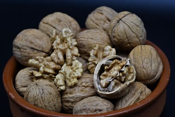 NUECES ABIERTAS Y CERRADAS