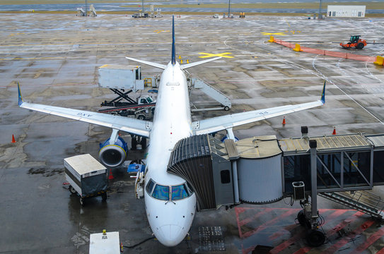  Plane boarding tunnel in the Confins International Airport in Belo Horizonte , Brazil