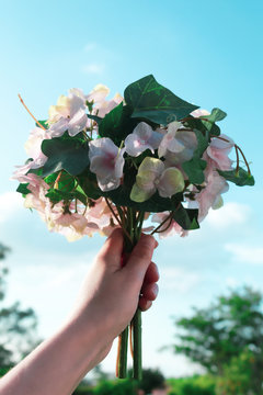 Imagen de ramo de flores en tonos pastel ideal para novias de boda o regalar el dia de las madres