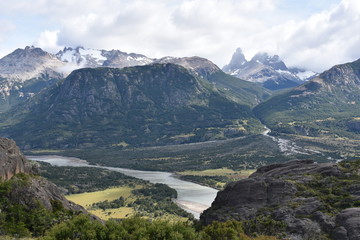 Fototapeta na wymiar Sur de Chile paisaje rio
